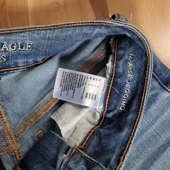 American Eagle Outfitters Medium Wash Womens Hi-Rise Jegging Size 2 Short - Picture 3 of 4